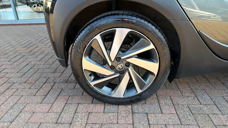 Toyota Aygo X 1.0 VVT-i Edge 5dr Petrol Hatchback